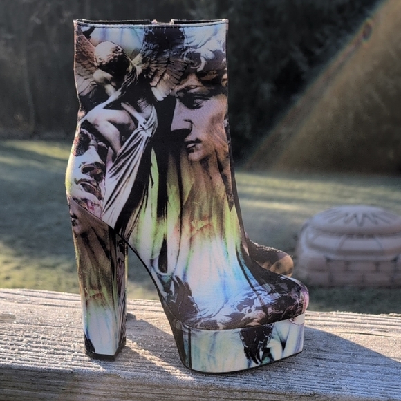 Azalea Wang Shoes - Artistic Azalea Wang Print Platform Heeled Boots, Y2K, Goth